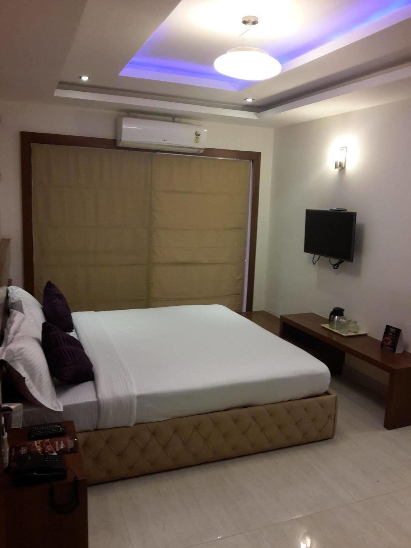 Icon Suites By Bhagini Bangalore Ngoại thất bức ảnh